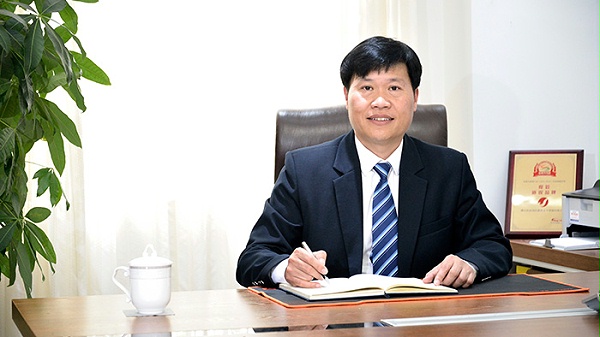 管鋼強創始人風采