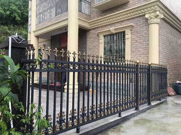 304庭院不銹鋼護(hù)欄