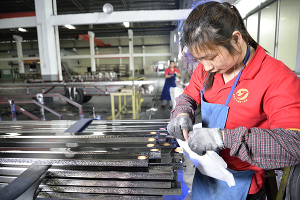 304不銹鋼拉絲管廠家 304不銹鋼拉絲管廠家